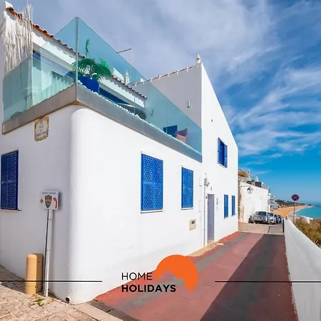 #041 Future House By Holidays Villa *