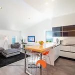 #041 Luxury House Stylish & Comfortable *