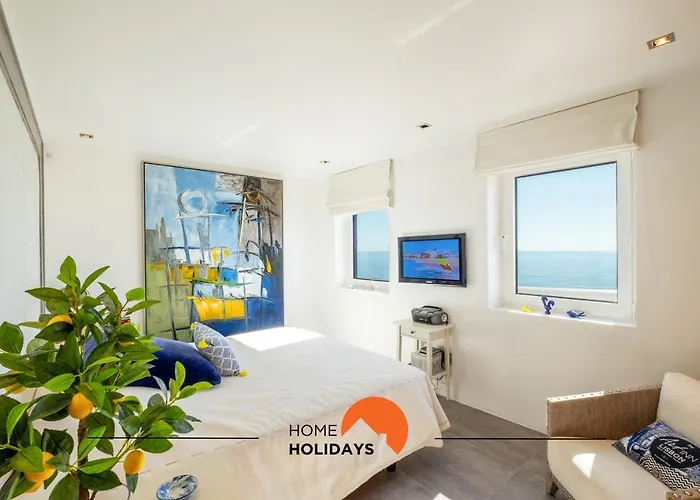 #041 Luxury House Stylish & Comfortable Willa *