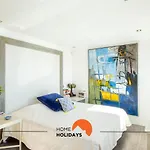 #041 Luxury House Stylish & Comfortable *